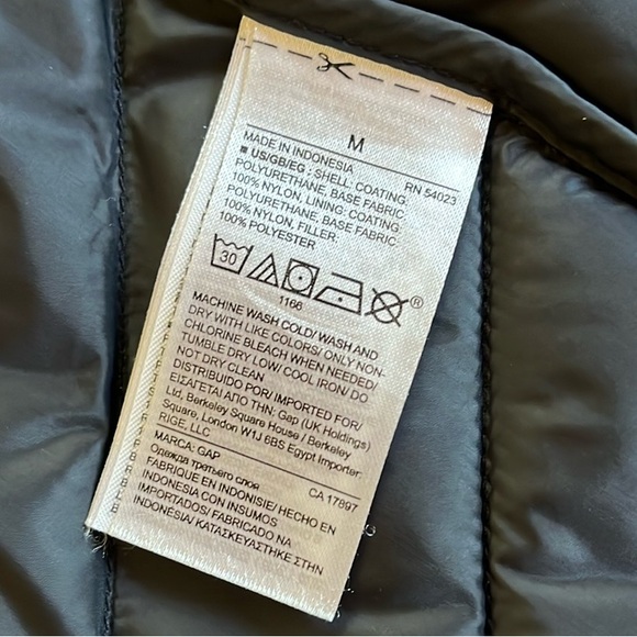 GAP Puffer Jacket - Picture 10 of 13